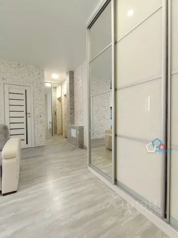 Студия Омская область, Омск ул. Перелета, 31 (39.8 м) - Фото 2