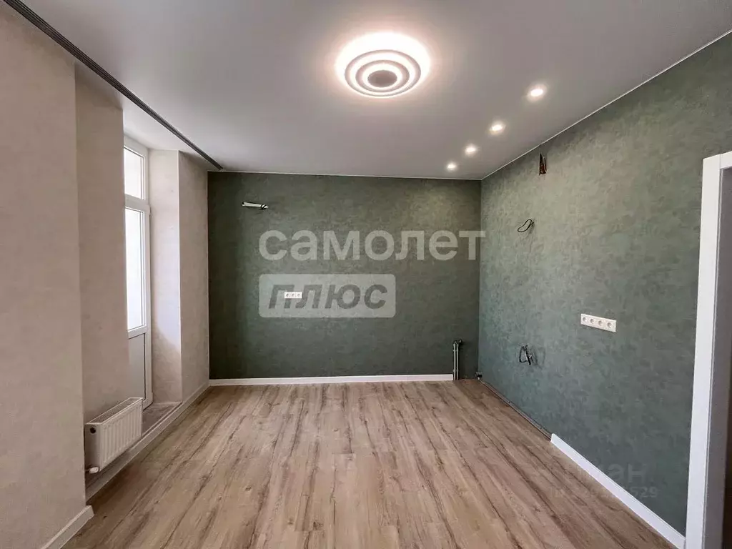 Студия Краснодарский край, Краснодар ул. Григория Булгакова, 8к1 (24.9 ... - Фото 1