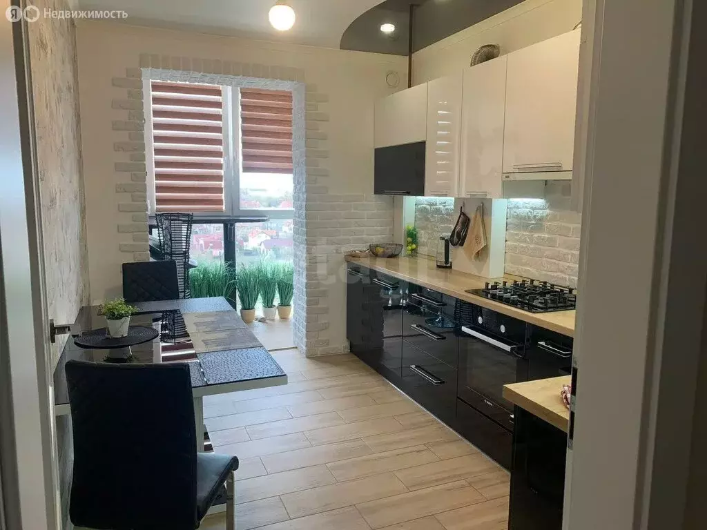 1-комнатная квартира: Калининград, улица Генерала Челнокова, 60 (39.8 ... - Фото 1