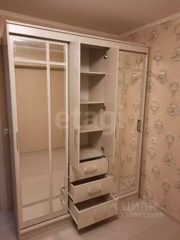 4-к кв. Калужская область, Калуга ул. Константиновых, 9 (58.3 м) - Фото 2