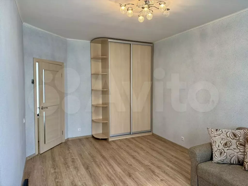 1-к. квартира, 49 м, 4/5 эт. - Фото 1