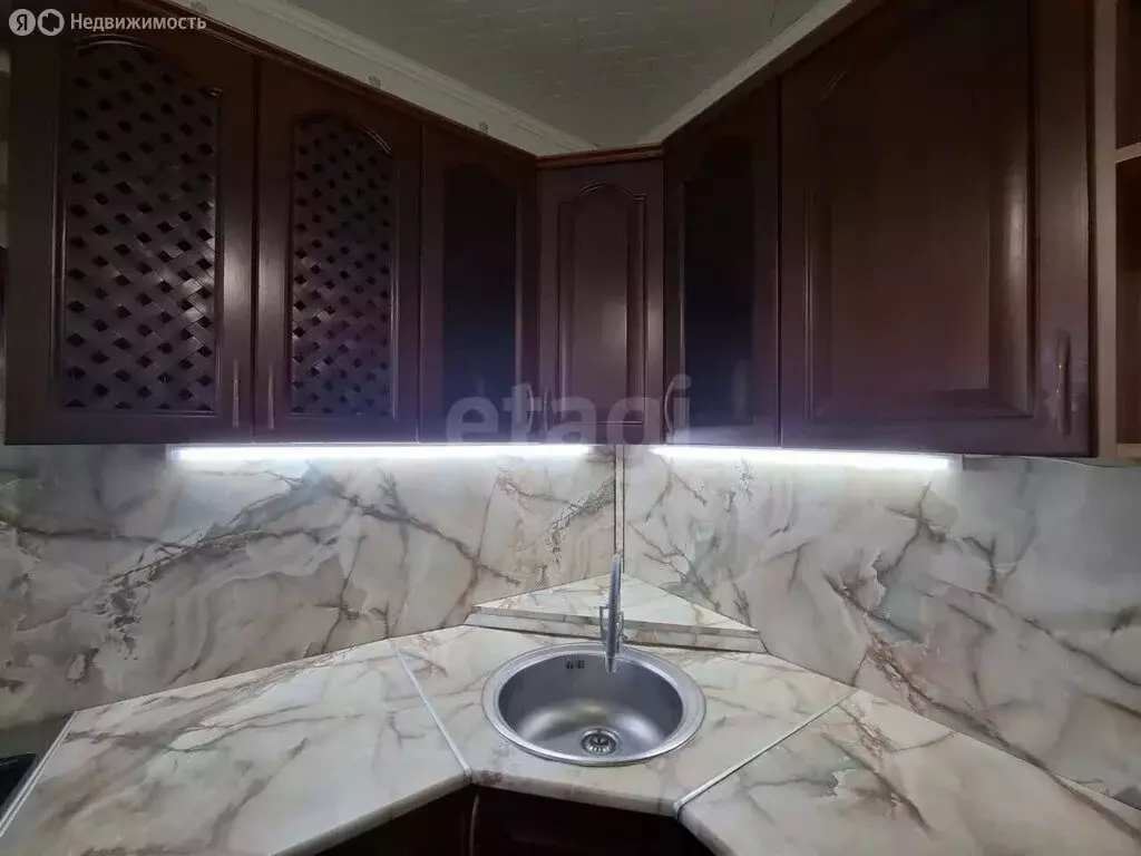 3-комнатная квартира: Челябинск, улица Комарова, 116 (66.7 м) - Фото 2