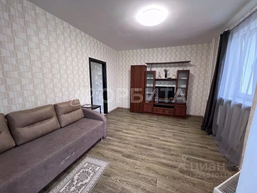 1-к кв. Тюменская область, Тюмень ул. Станислава Карнацевича, 5 (42.8 ... - Фото 0