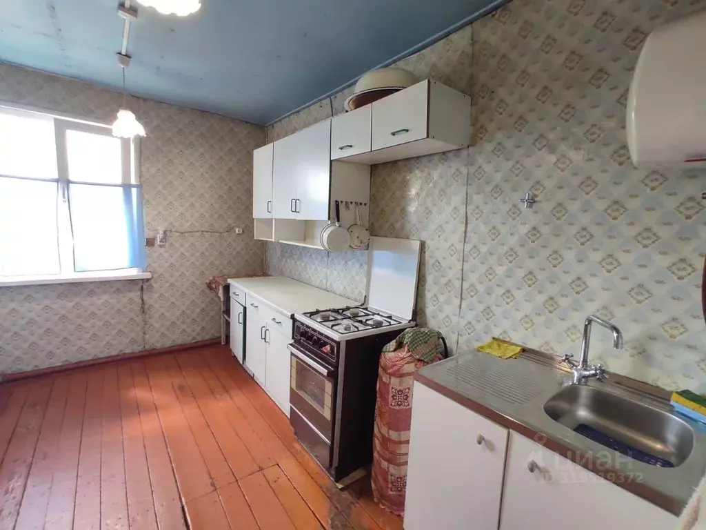 Дом в Омская область, Марьяновский район, с. Заря Свободы ул. Ленина, ... - Фото 1