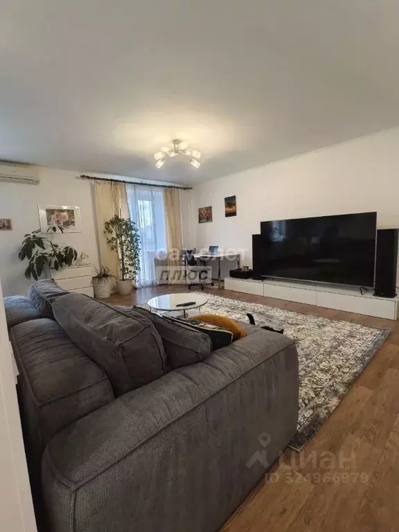 2-к кв. Омская область, Омск ул. 70 лет Октября, 15/1 (64.0 м) - Фото 1