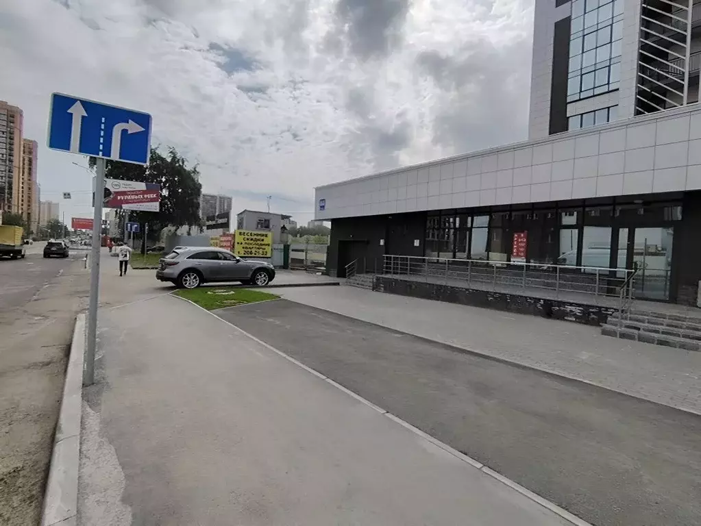 Торговая площадь в Новосибирская область, Новосибирск ул. Писарева, 44 ... - Фото 0