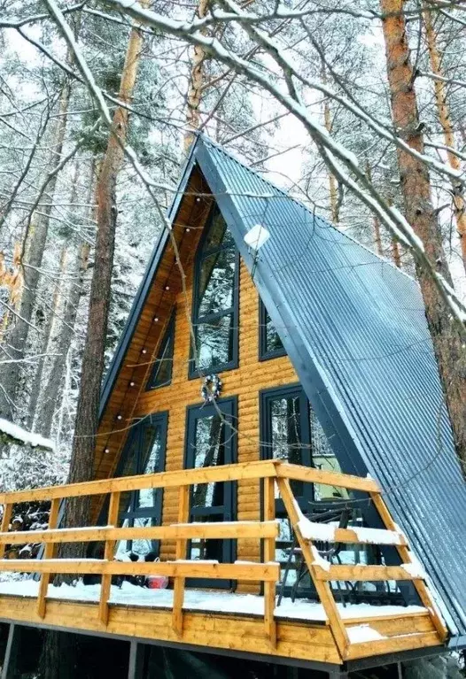Дом в Карачаево-Черкесия, Зеленчукский район, с. Архыз ул. Ленина, 8/4 ... - Фото 1