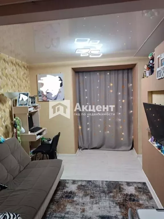 2-к кв. Ивановская область, Кохма просп. Героев, 3 (55.8 м) - Фото 0