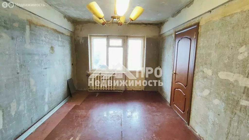 2-комнатная квартира: Новомосковск, Школьная улица, 9 (45 м) - Фото 0