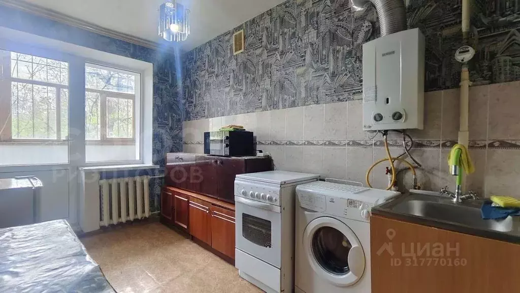 3-к кв. Волгоградская область, Волгоград ул. Строителей, 3 (64.0 м) - Фото 0