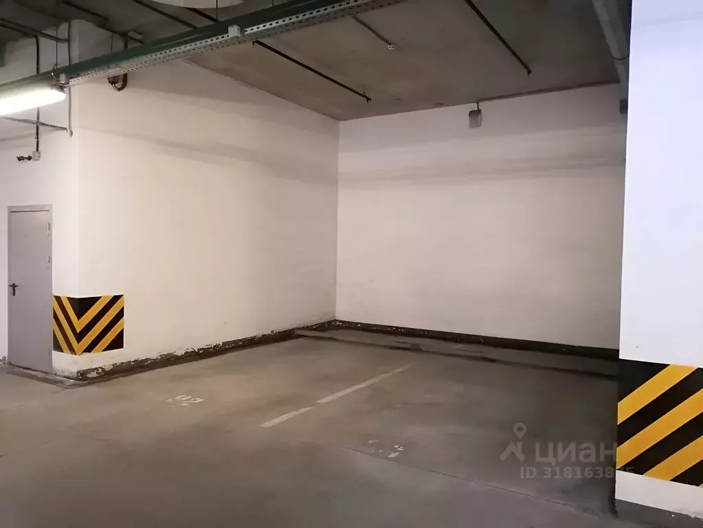 Гараж в Санкт-Петербург ул. Адмирала Черокова, 20 (14 м) - Фото 0