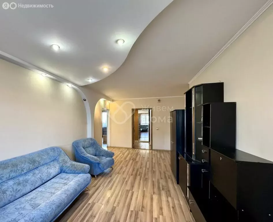 3-комнатная квартира: Волгоград, улица Рихарда Зорге, 49 (70 м) - Фото 1