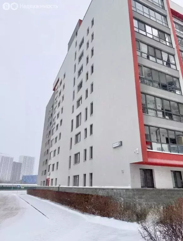 3-комнатная квартира: Тюмень, улица Ю.-Р.Г. Эрвье, 26 (64.7 м) - Фото 2