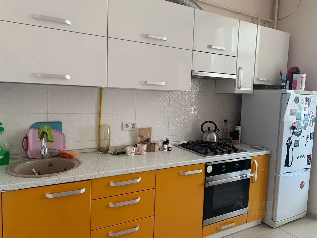 1-к кв. Крым, Симферополь просп. Победы, 99 (50.0 м) - Фото 1