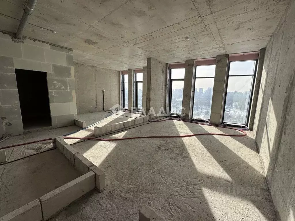 1-к кв. Москва ул. Светланова, 11к2 (59.2 м) - Фото 1