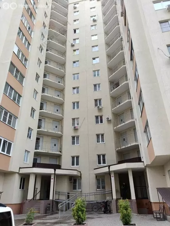 2-комнатная квартира: Краснодар, Домбайская улица, 10 (61 м) - Фото 1