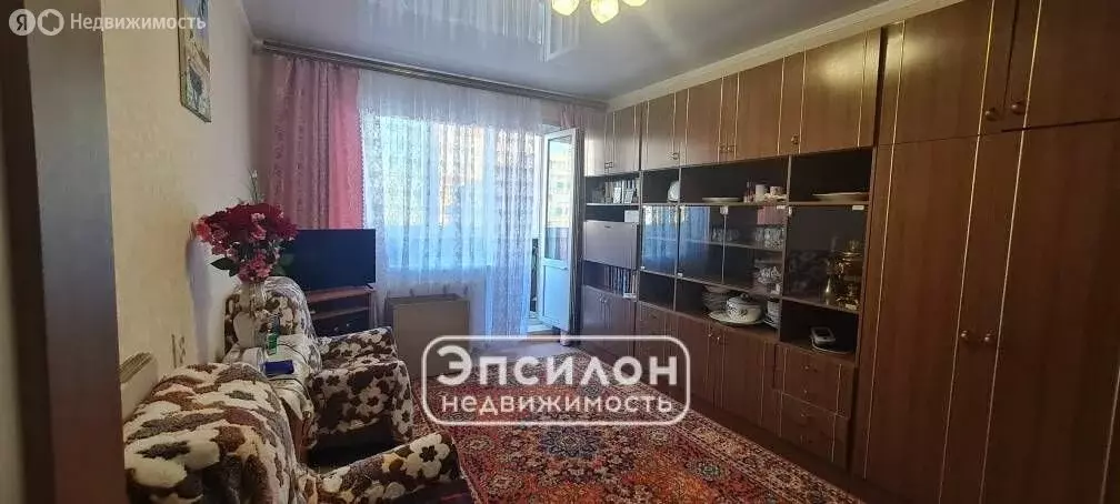 2-комнатная квартира: Курск, микрорайон Северо-Западный, проспект ... - Фото 0