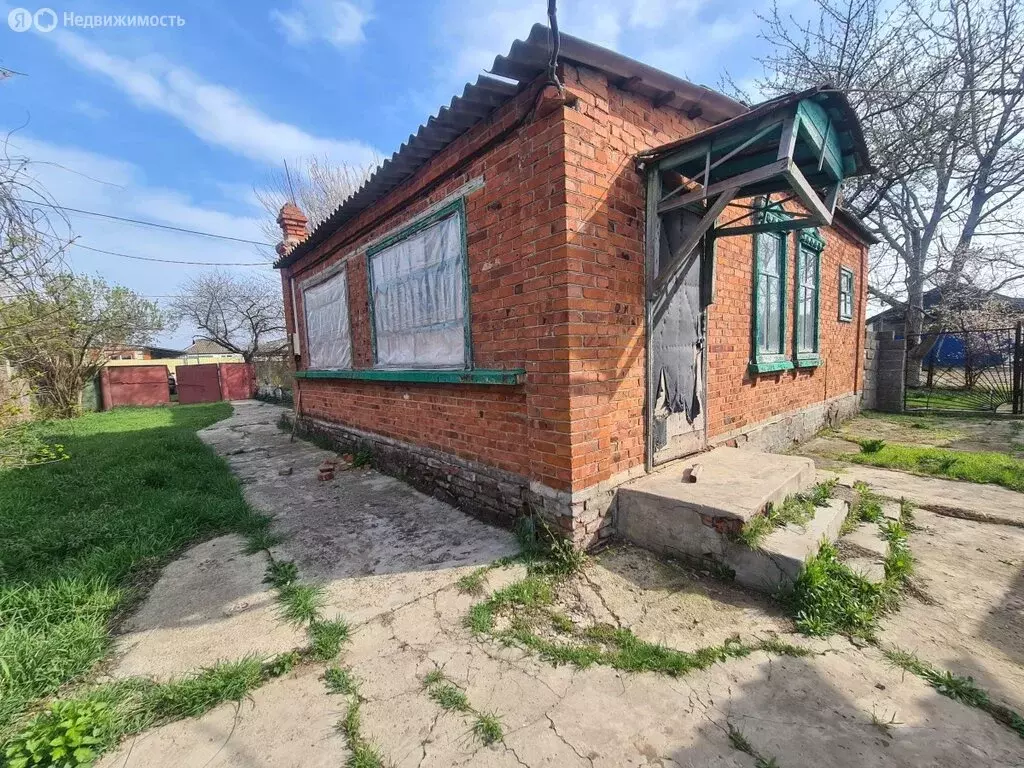 Дом в село Суворовское, Октябрьская улица (70 м) - Фото 0