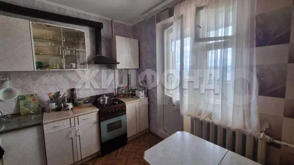 3-к. квартира, 63 м, 4/10 эт. - Фото 0
