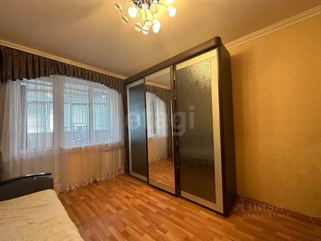 3-к кв. Карачаево-Черкесия, Черкесск Октябрьская ул., 346 (64.3 м) - Фото 0