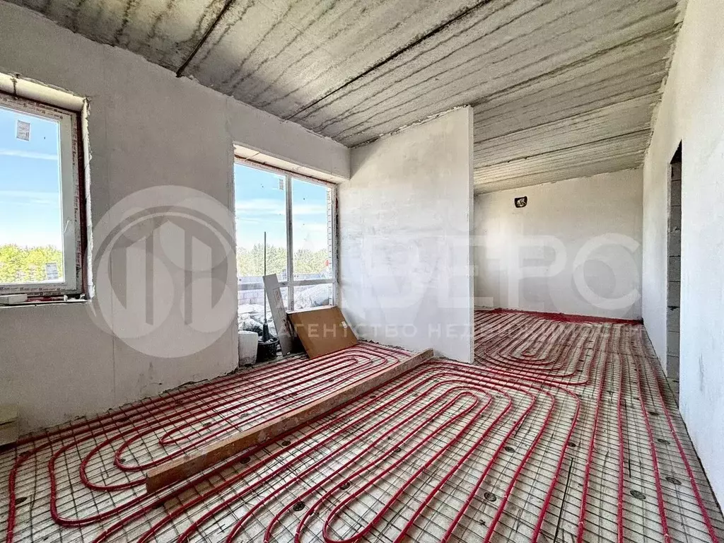 3-к. квартира, 250 м, 3/3 эт. - Фото 1
