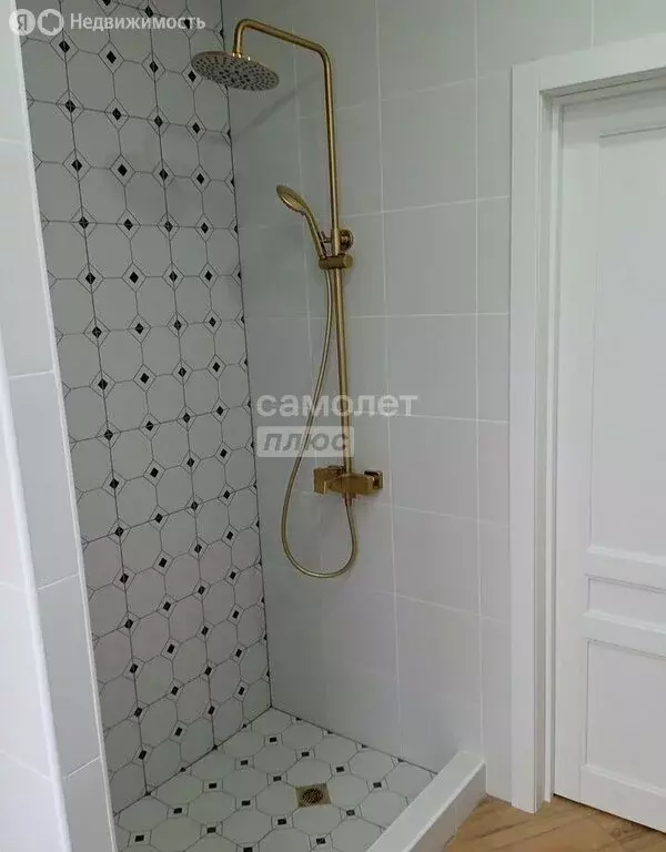 Дом в Ялуторовск, улица Н. Кузнецова (105 м) - Фото 1