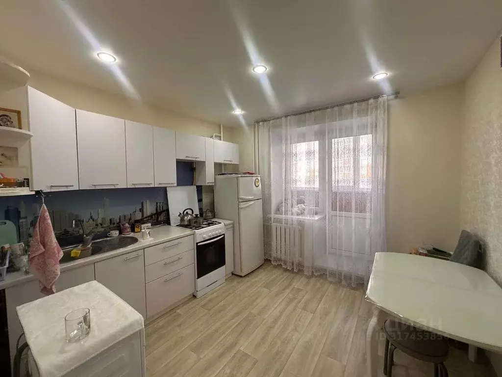 2-к кв. Чувашия, Чебоксары Пролетарская ул., 25 (56.0 м) - Фото 0