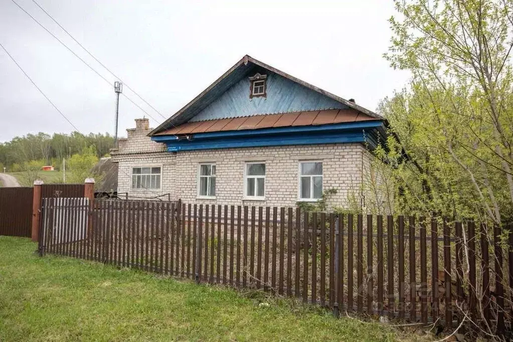 Дом в Башкортостан, Уфимский район, Красноярский сельсовет, с. ... - Фото 1