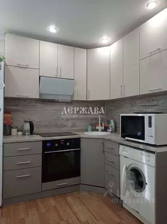1-к кв. Белгородская область, Старый Оскол Королева мкр, 5 (39.0 м) - Фото 0