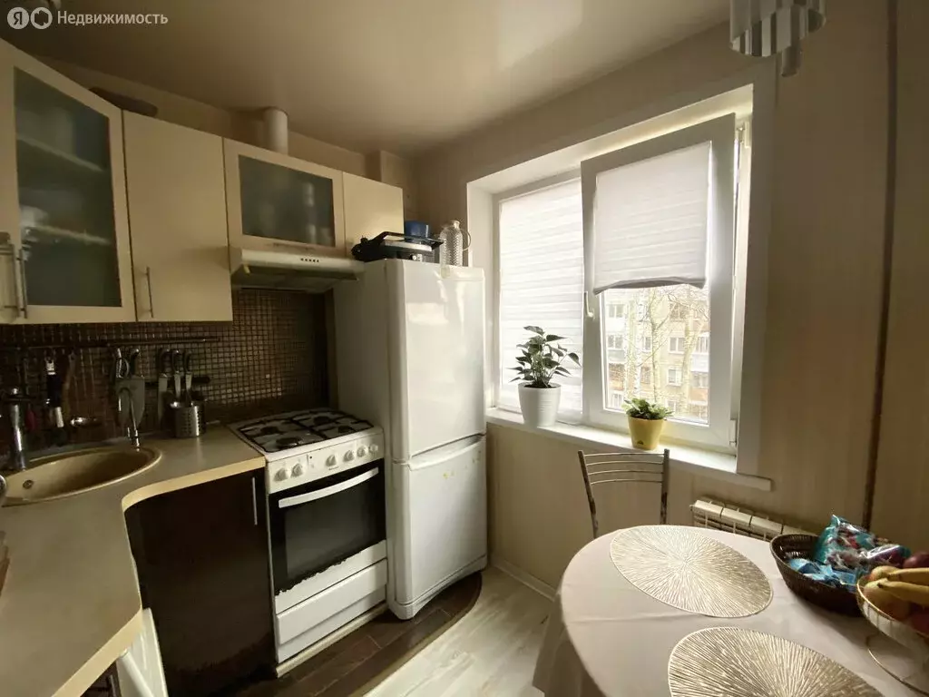 3-комнатная квартира: Киров, улица Сурикова, 22А (56.7 м) - Фото 2