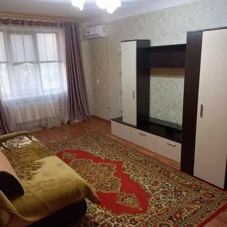 1-к кв. Волгоградская область, Волжский пл. Труда, 4Г (35.5 м) - Фото 1