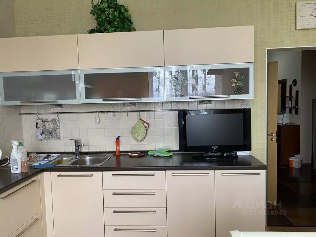 2-к кв. Оренбургская область, Оренбург ул. Маршала Жукова, 3 (94.0 м) - Фото 2