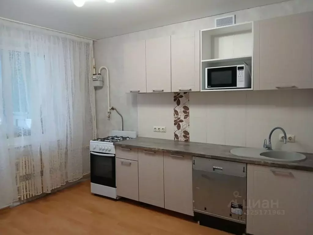 1-к кв. Белгородская область, Старый Оскол Южный мкр, 10Б (48.0 м) - Фото 1