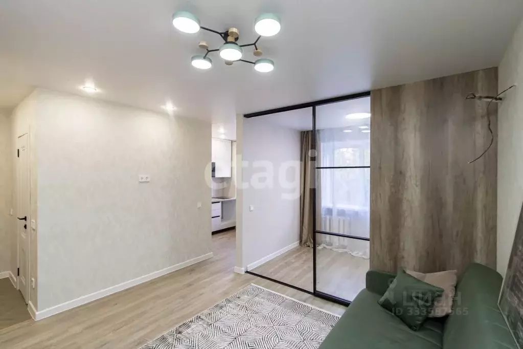 2-к кв. Тюменская область, Тюмень ул. Республики, 175 (42.4 м) - Фото 2