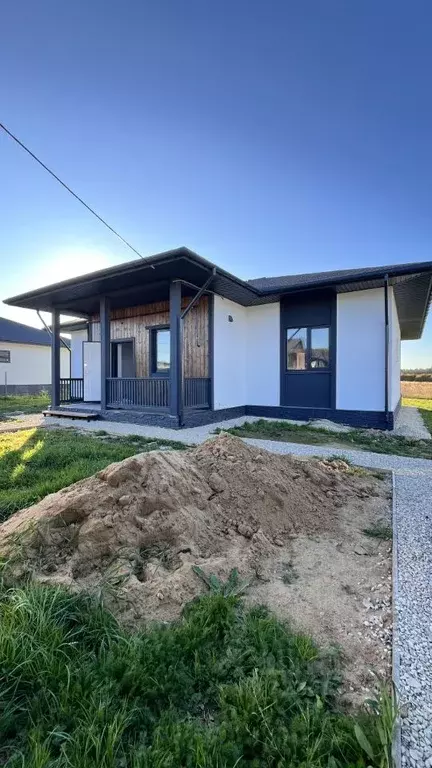 Дом в Калужская область, Жуковский муниципальный округ, Чубарово ... - Фото 1