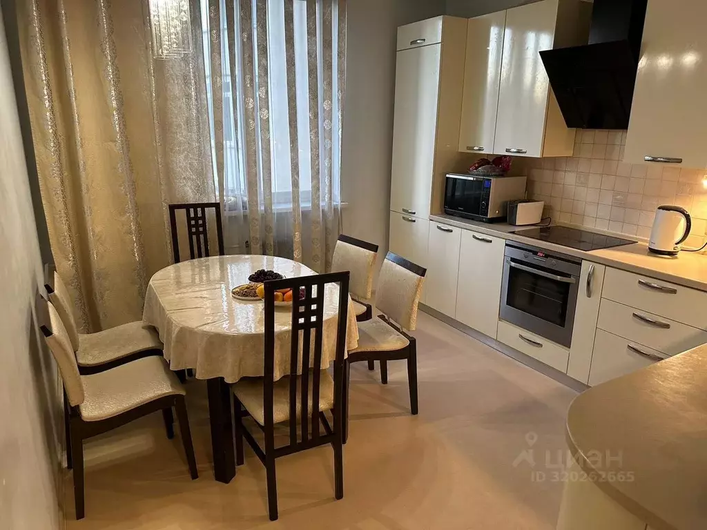 3-к кв. Москва Филевский бул., 24к3 (95.0 м) - Фото 0