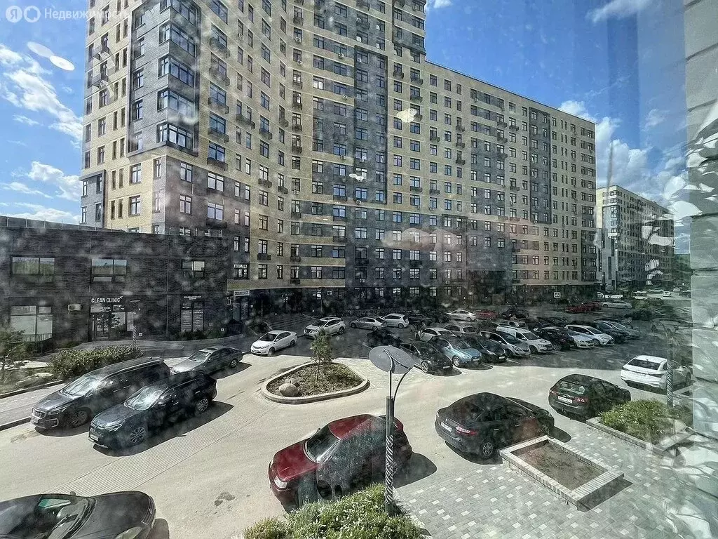 1-комнатная квартира: Тюмень, улица Ю.-Р.Г. Эрвье, 38 (50 м) - Фото 1