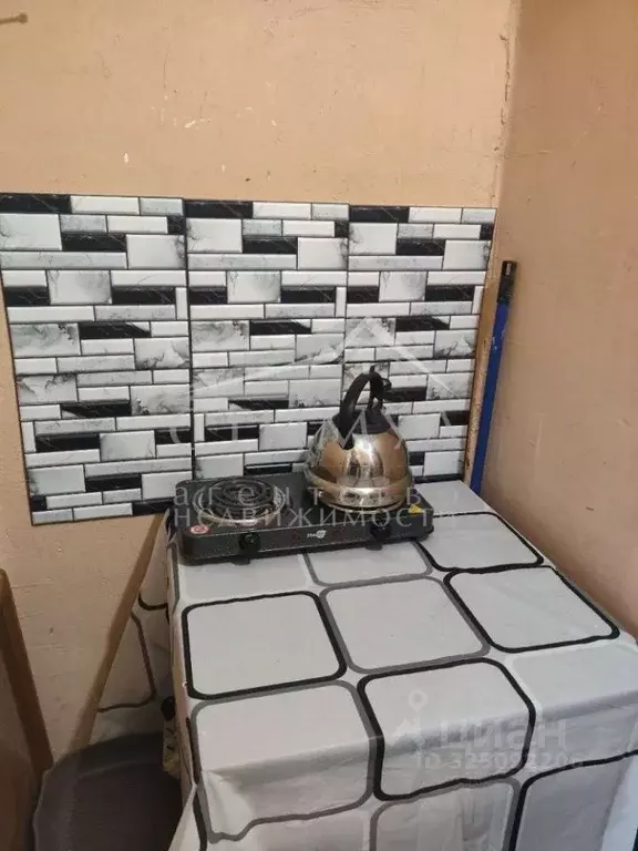 Комната Саратовская область, Саратов Курдюмская ул., 92/2 (13.6 м) - Фото 1