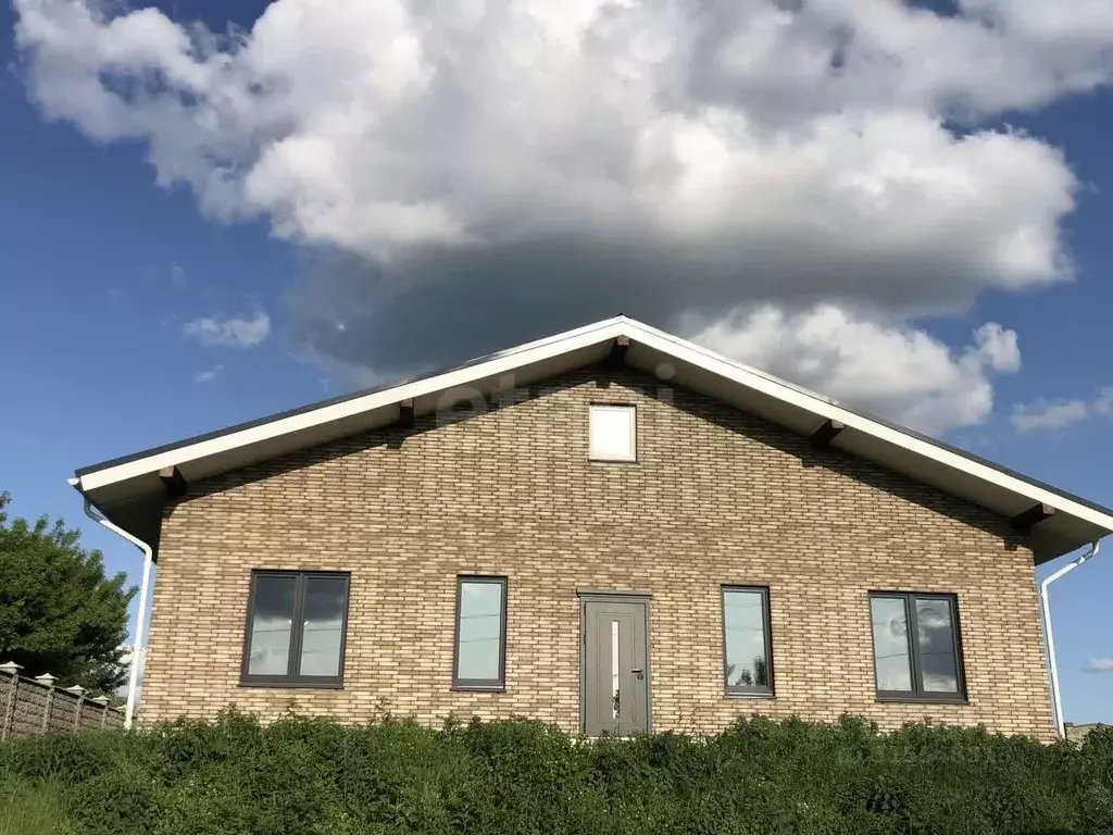 Дом в Брянская область, Брянский район, Глинищевское с/пос, с. ... - Фото 1