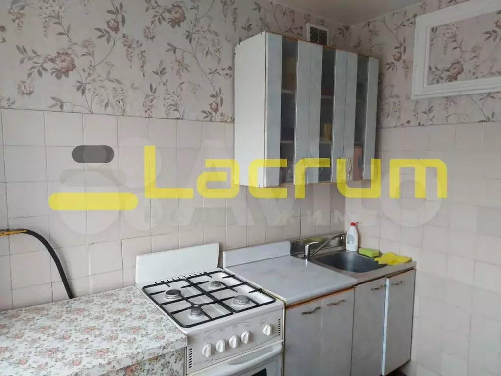 1-к. квартира, 30 м, 4/4 эт. - Фото 1