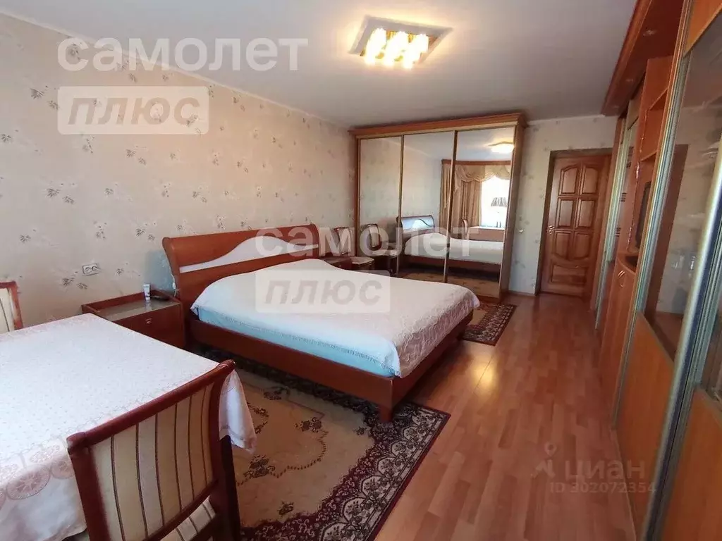 4-к кв. Чувашия, Чебоксары ул. Спиридона Михайлова, 1 (147.9 м) - Фото 0