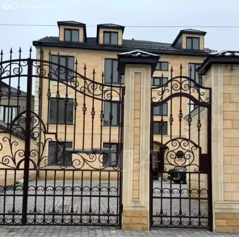 2-комнатная квартира: Махачкала, улица Хизроева, 148 (76 м) - Фото 1
