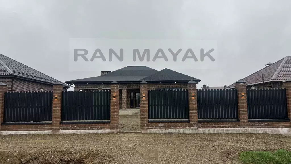 Дом в Адыгея, Майкоп Российская ул., 61 (152 м) - Фото 1