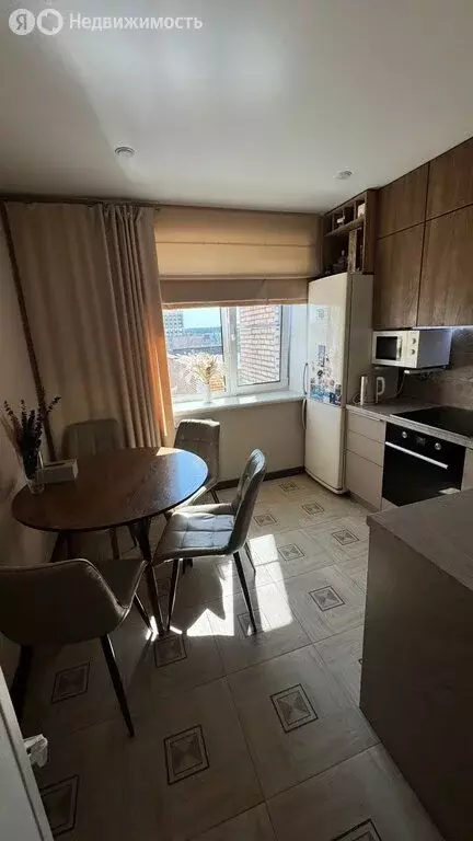 2-комнатная квартира: Тольятти, улица Фрунзе, 4В (48 м) - Фото 0