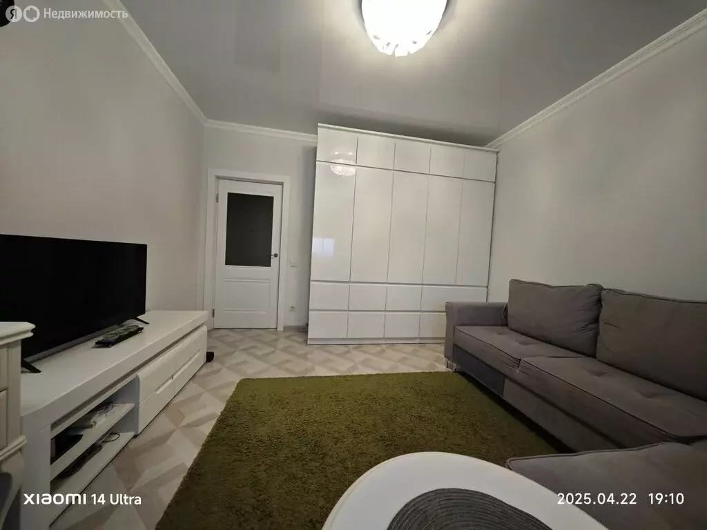 1-комнатная квартира: Калининград, Орудийная улица, 32Б (40 м) - Фото 1