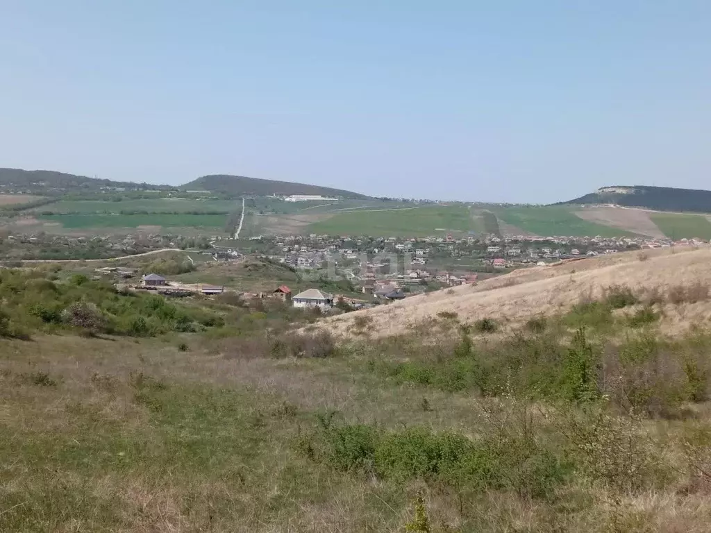 Участок в Крым, Симферопольский район, Перовское с/пос, с. Украинка ... - Фото 1