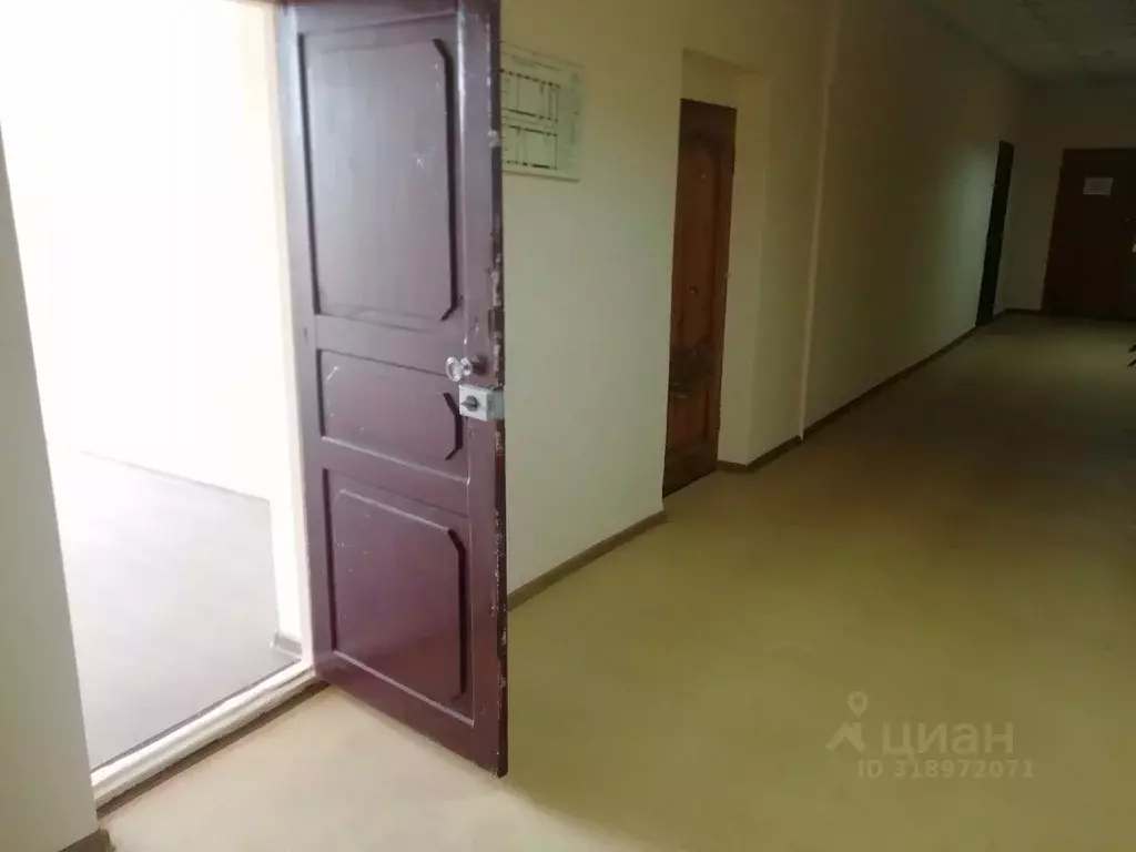 Помещение свободного назначения в Брянская область, Брянск Московский ... - Фото 0