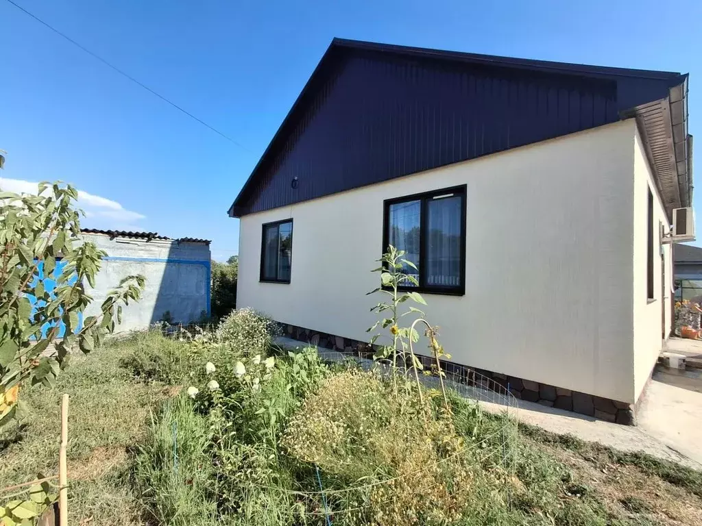 Дом в Краснодарский край, Абинск Подгорная ул. (81 м) - Фото 1