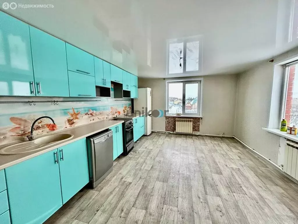 Дом в село Иглино, Спортивная улица (210 м) - Фото 1