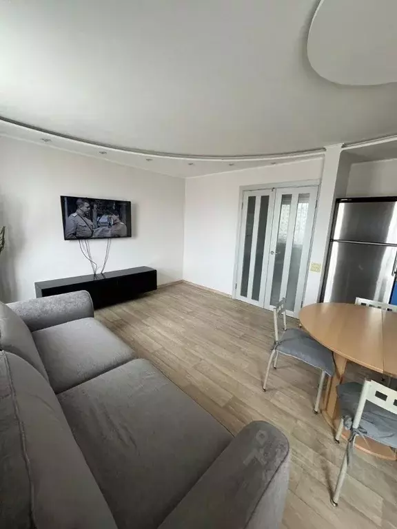 3-к кв. Свердловская область, Екатеринбург ул. Хрустальная, 35 (70.9 ... - Фото 1